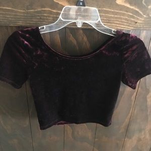Maroon crop t-shirt